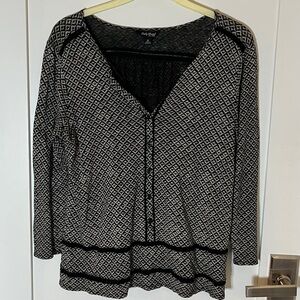 Lucky Brand Black and Cream Women's Patterned Top. 3/4 Sleeve. Size Medium